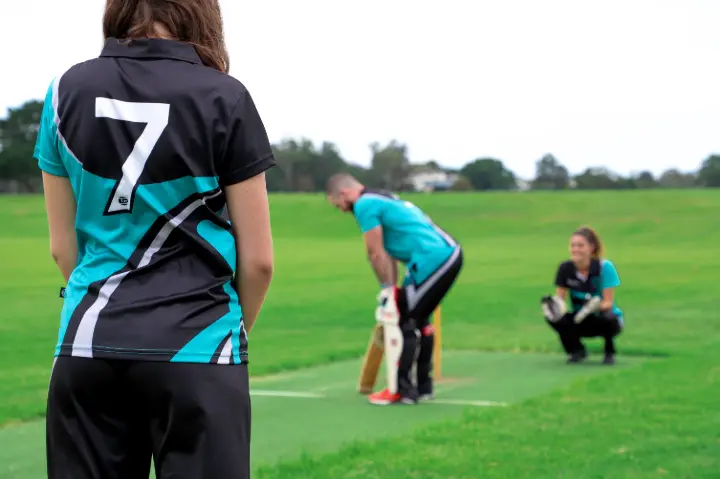 custom cricket clothing for team